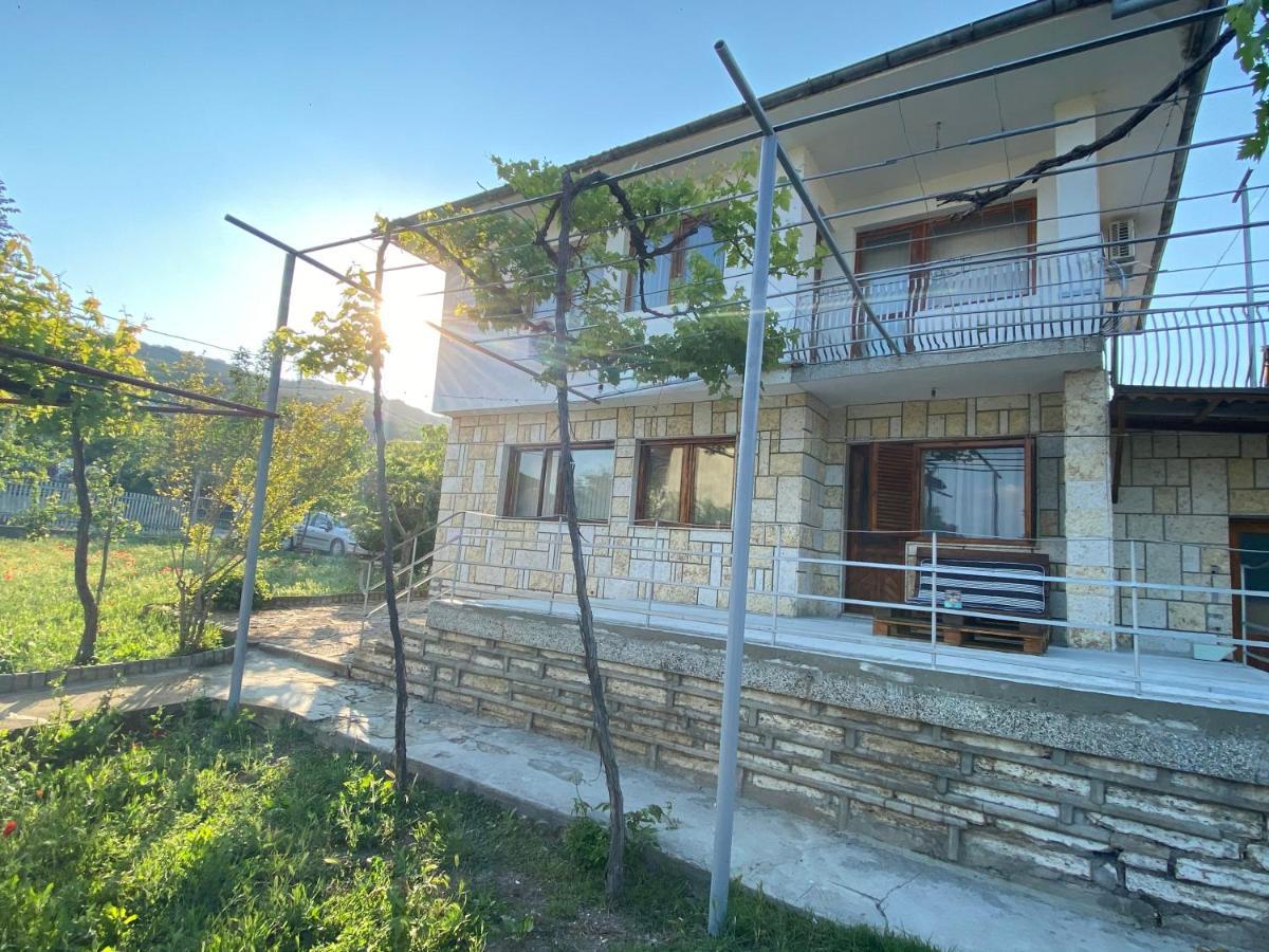 Sunny House Villa Балчик Екстериор снимка